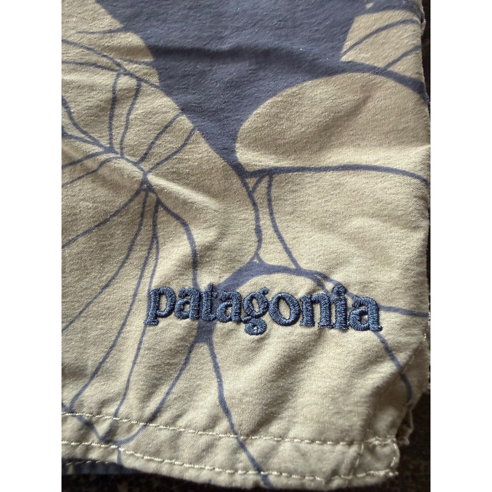 Patagonia Mens Stretch Wavefarer Walk Shorts Tan Blue Floral Size M Active Beach - Picture 2 of 9